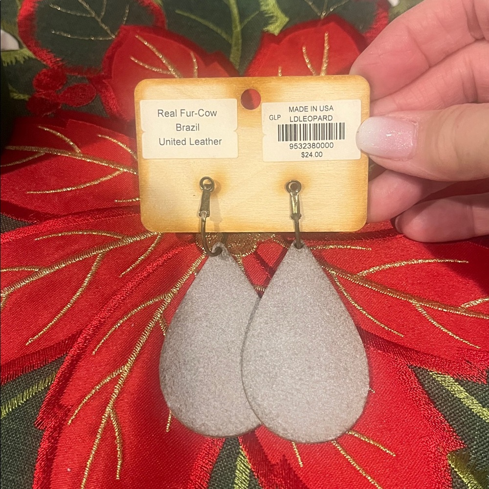 NWT Keep It Gypsy leather leopard pattern earrings. - Picture 3 of 4